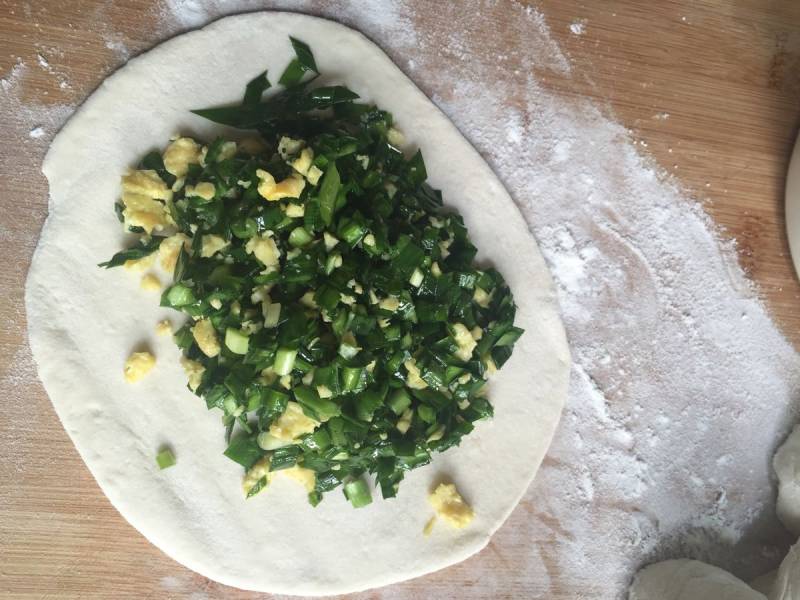 Steps for Making Chinese Chive Box with Egg and Fermented Dough