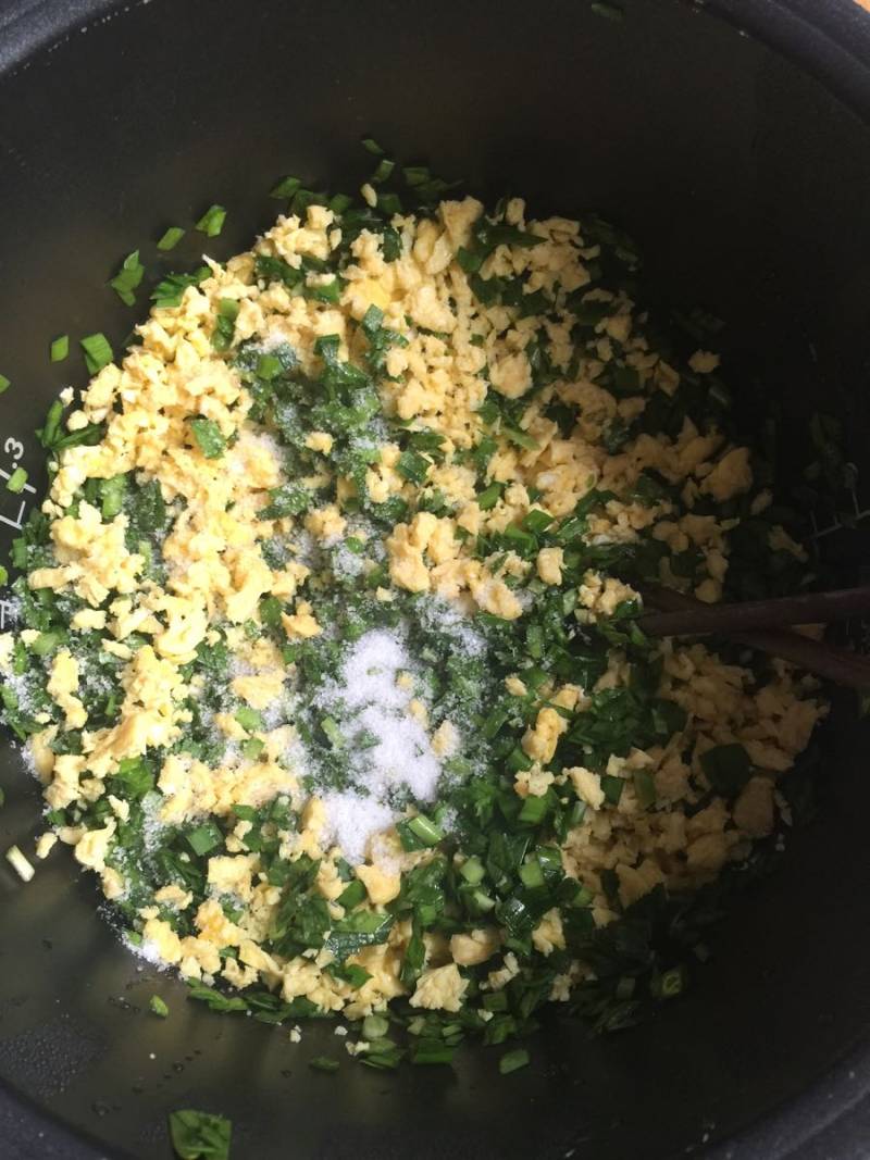 Steps for Making Chinese Chive Box with Egg and Fermented Dough