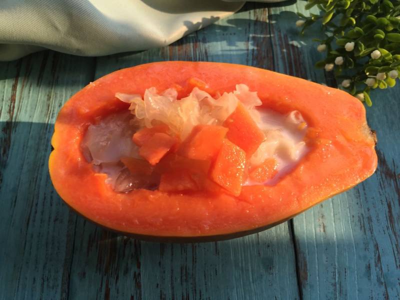 Step-by-Step Instructions for Making Papaya Coconut Cup