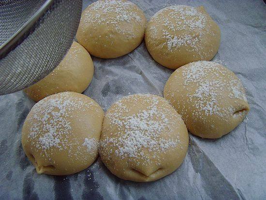 Steps for Making Black Beer Bread