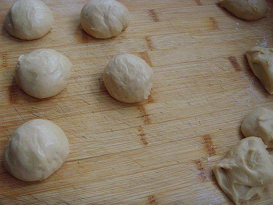 Steps for Making Black Beer Bread