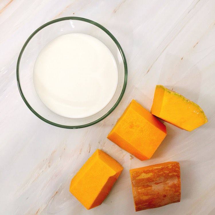 Steps for Making Pumpkin Milk Porridge