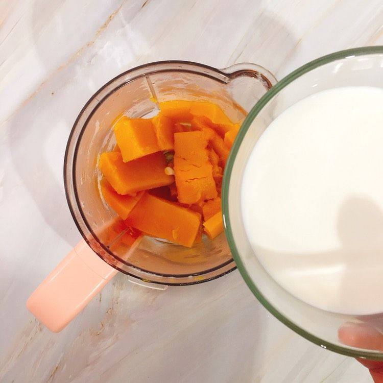 Steps for Making Pumpkin Milk Porridge