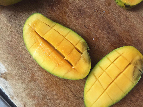 Steps to make Mango Smoothie
