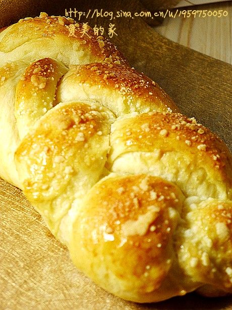 Using Fresh Cream in Bread Really Makes a Difference---Fresh Cream Braided Bread