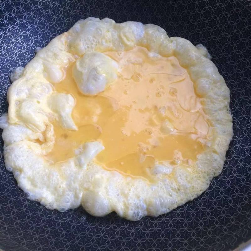 Steps for Making Tender and Smooth Scrambled Eggs