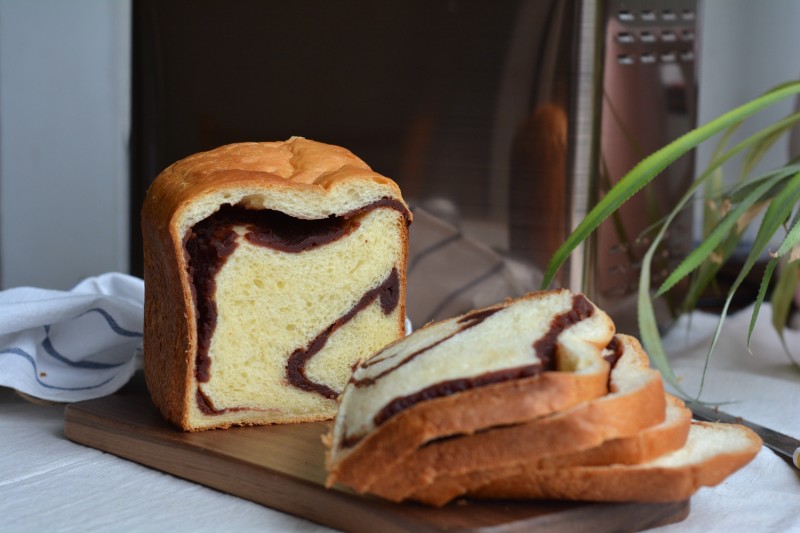 Steps for making Red Bean Paste Toast