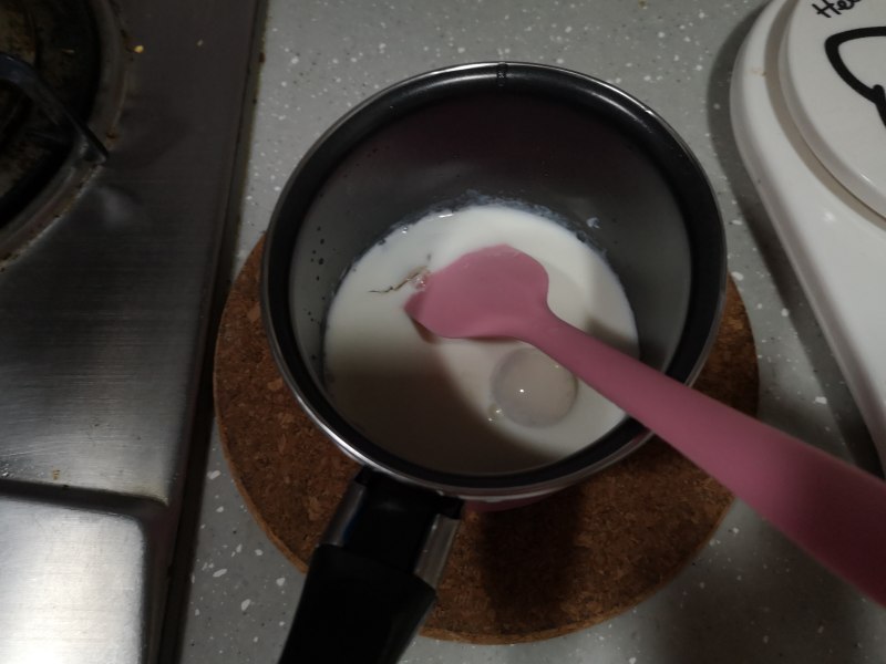 Step-by-Step Instructions for Making Lavender Mousse Cake