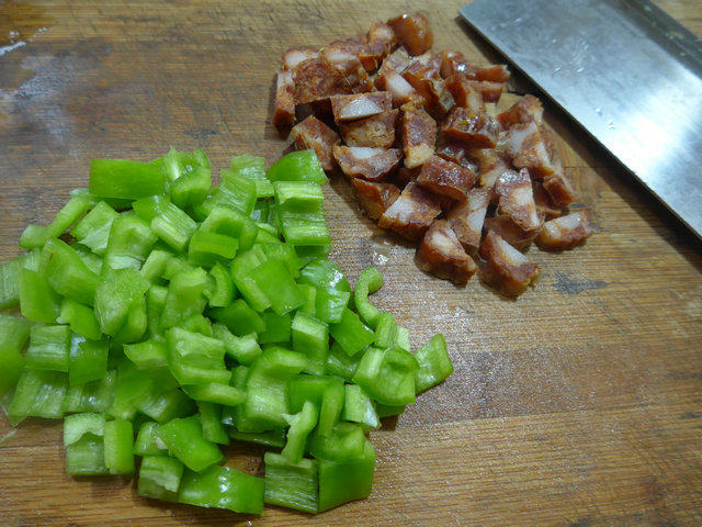 Steps for Making Spicy Sausage and Dried Radish Stir-Fry with Green Chili