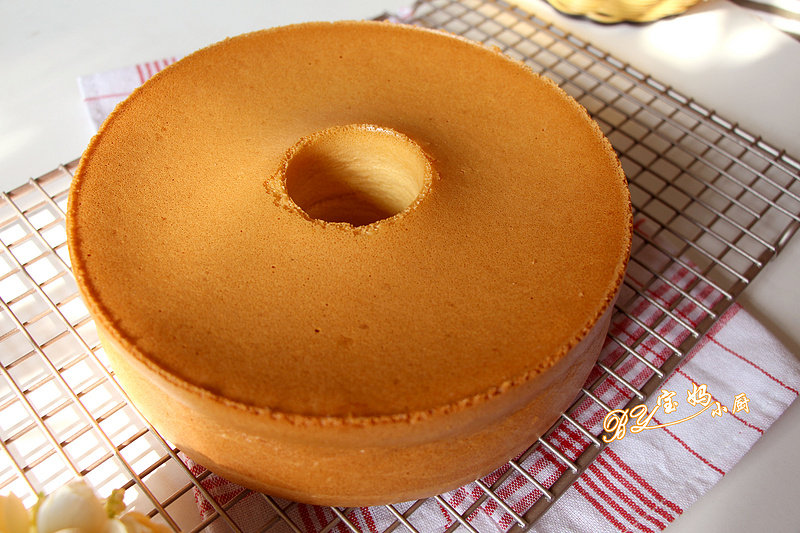 Steps for Making Vanilla Chiffon Cake