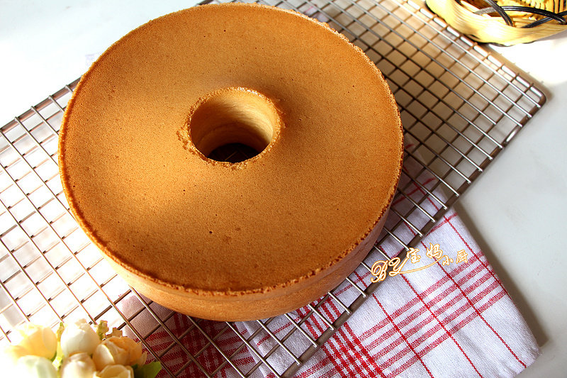 Steps for Making Vanilla Chiffon Cake