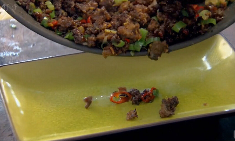 Red Pepper Beef - Gordon Cooking Steps