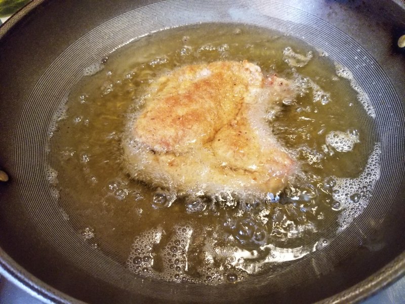 Steps for Cooking Fried Pork Chop