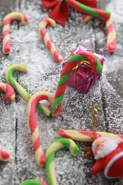 【Tomato Recipe】Christmas Candy Cane Biscuits - Sweet Gifts in the Snow