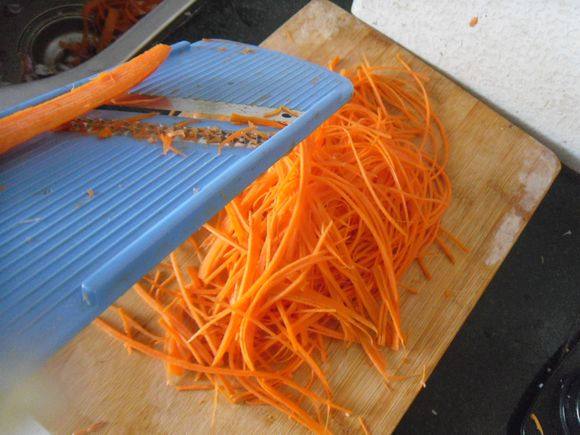 Stir-Fried Shredded Carrots Cooking Steps