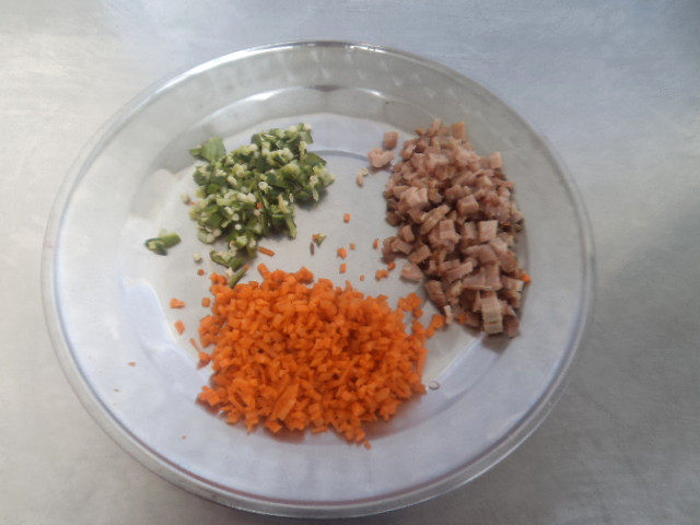 Steps for Making Carrot Okra Egg Pancake