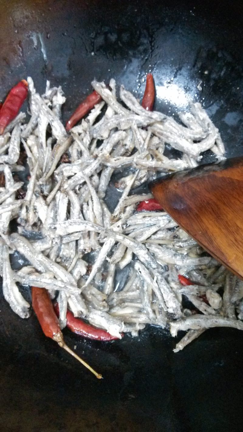 Steps for Making Spicy Dried Fish Pickles