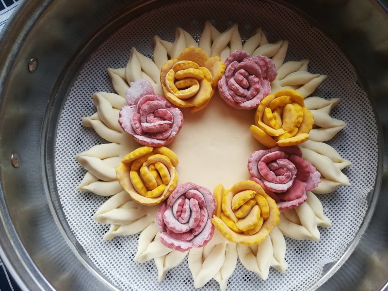 Artistic Noodles: Blooming Flowers Step by Step