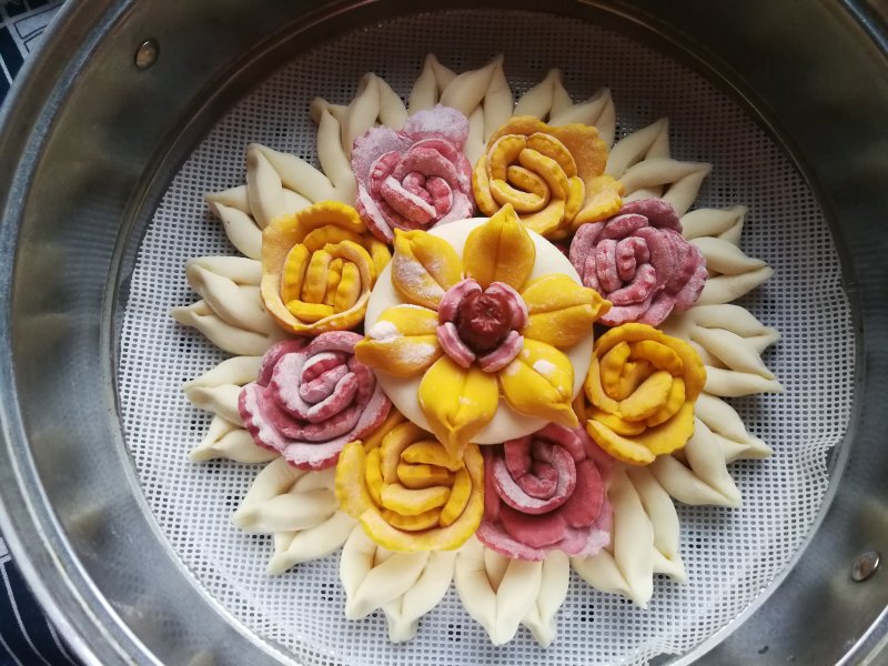 Artistic Noodles: Blooming Flowers Step by Step