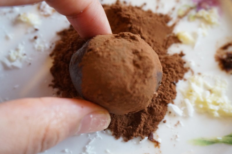 Steps for Making French Truffle Chocolate