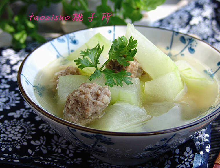 Donggua boiled meatballs