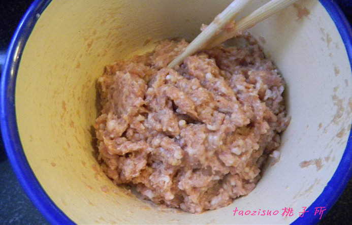 Steps for making Donggua boiled meatballs