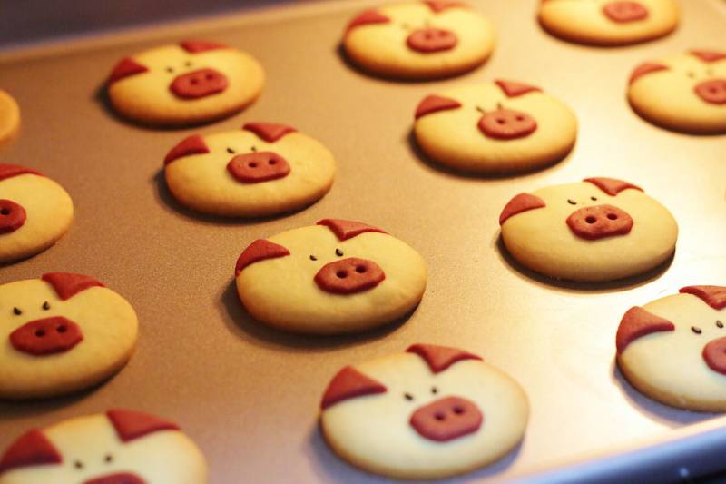 Piggy Cookies Making Steps