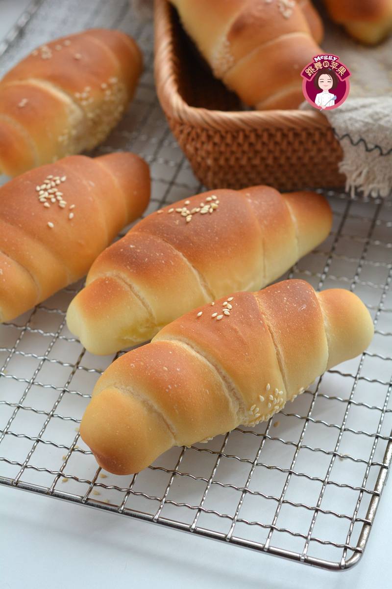 Sesame Crispy Salt Croissant