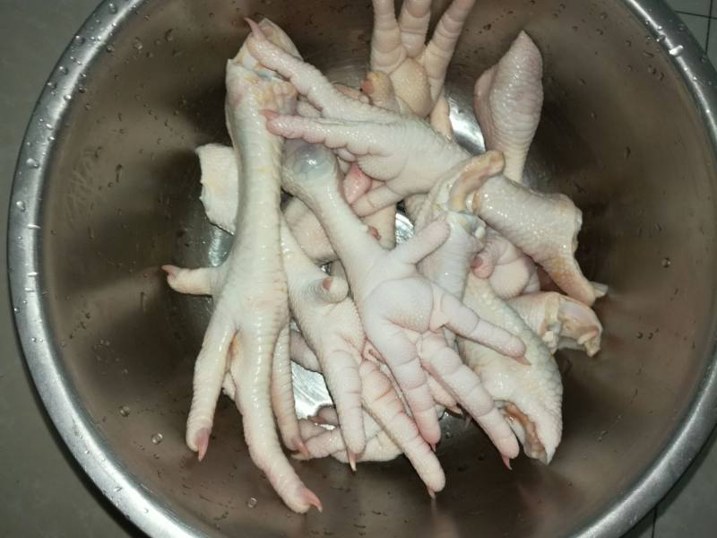 Steps for Cooking Lemon Spicy Chicken Feet