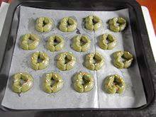 Detailed Steps for Cooking Fragrant and Delicious Green Tea Biscuits