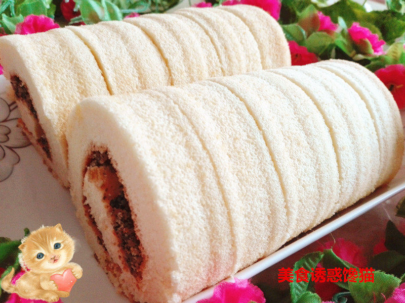 Peanut Sesame Cake Roll