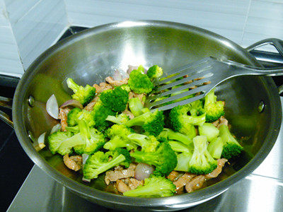 Steps for Stir-Fried Pork with Broccoli