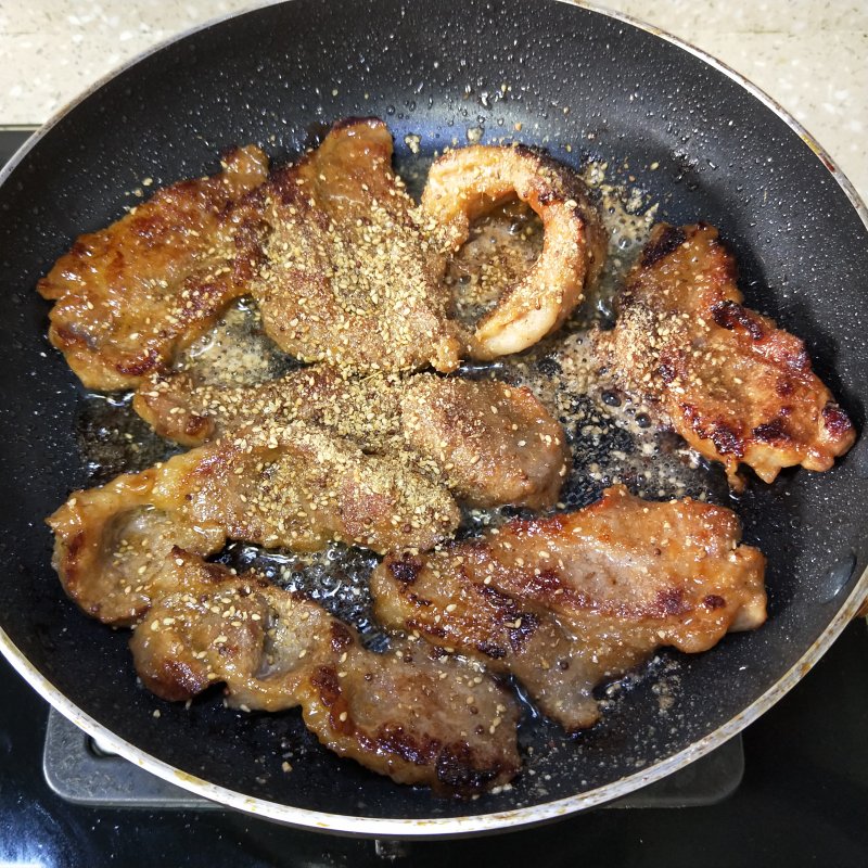 Steps for Making Pan-Fried Pork Chop