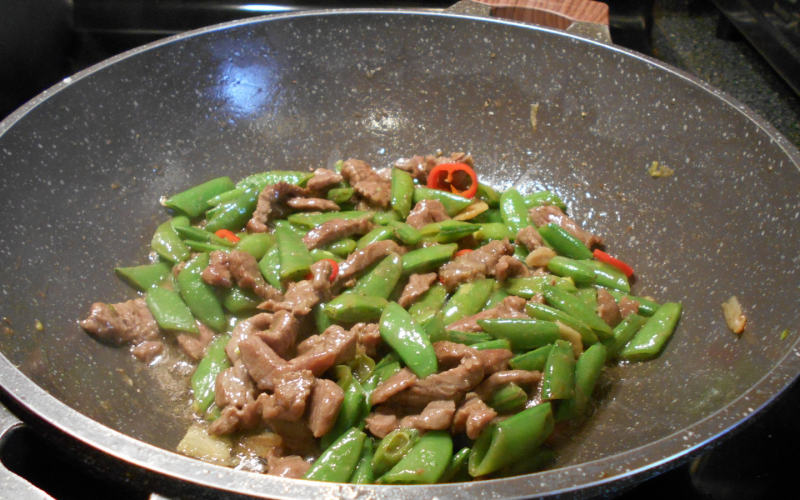 Steps for Cooking Sha Cha Flavored Beef