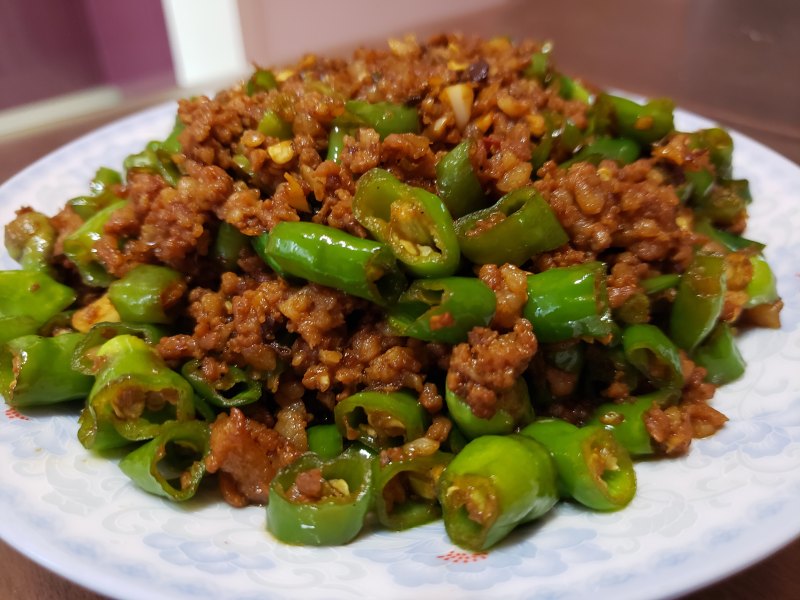 Stir-Fried Pork with Green Peppers Step by Step