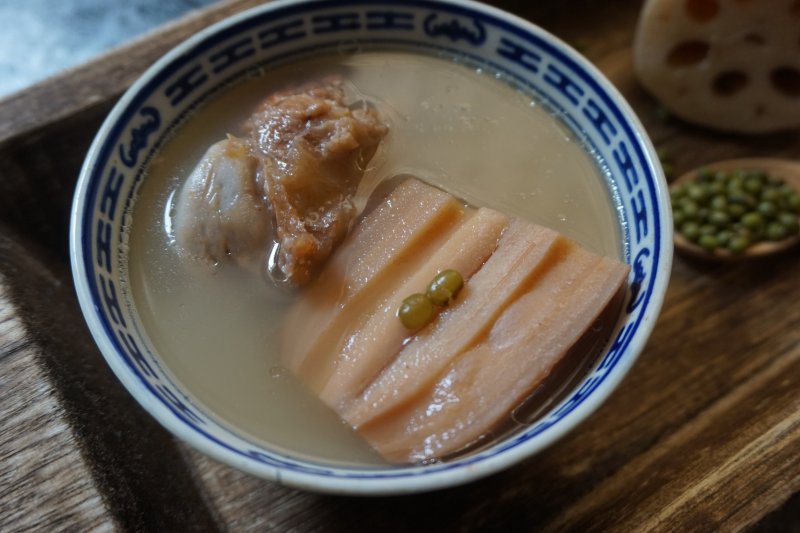 Lotus Root, Mung Bean and Pork Bone Soup