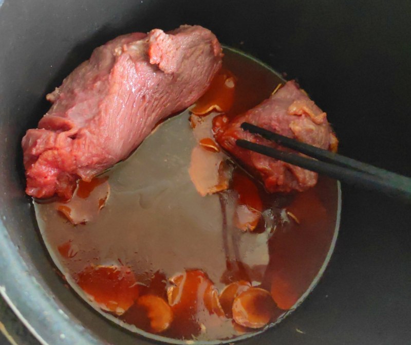 Steps for making Char Siu Sauce Beef