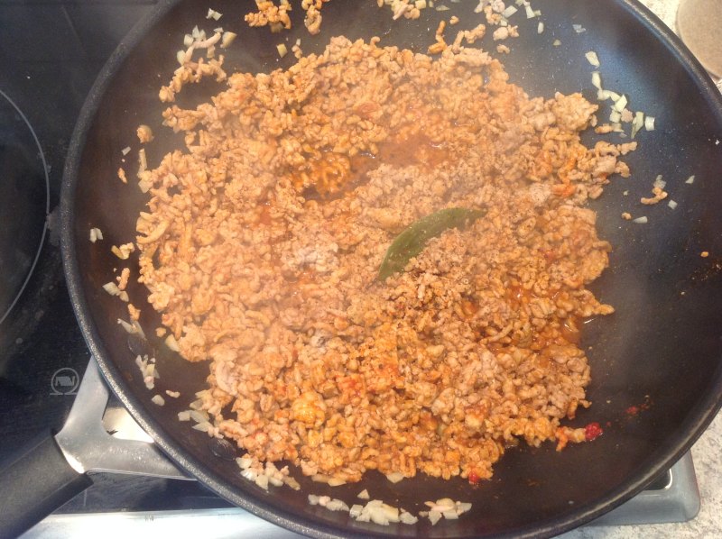 Steps for Making Bolognese Meat Sauce Pasta