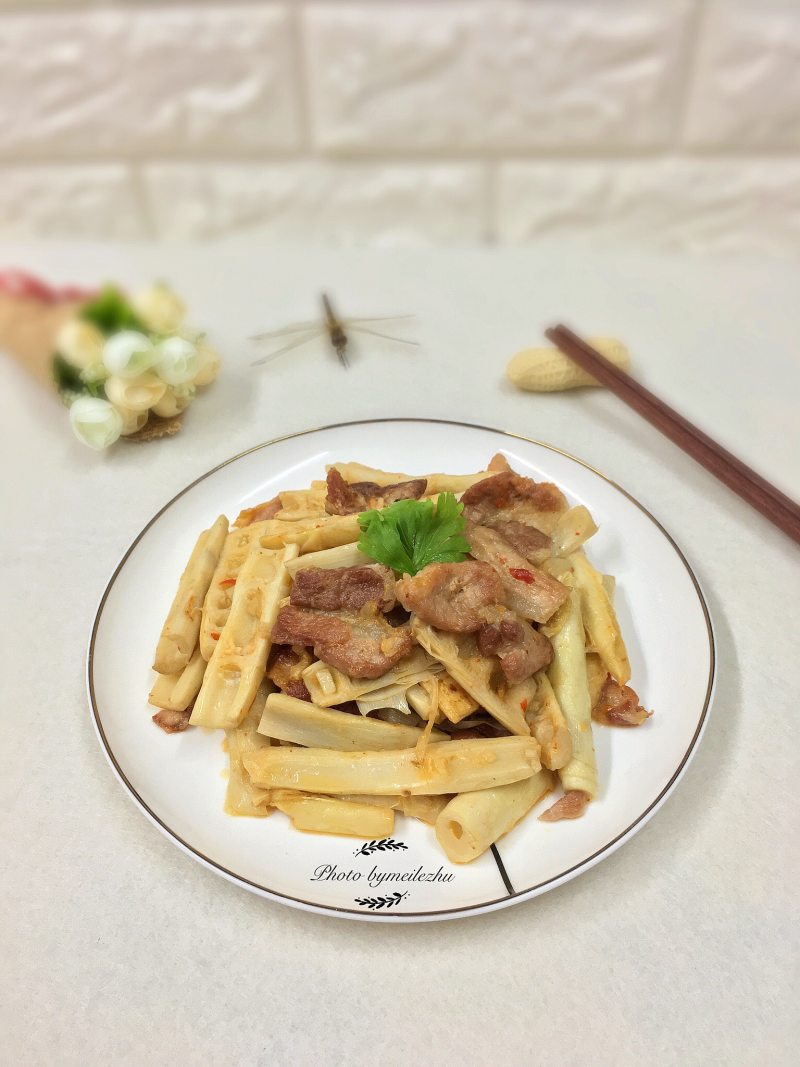 Steps for Stir-fried Pork with Bamboo Shoots