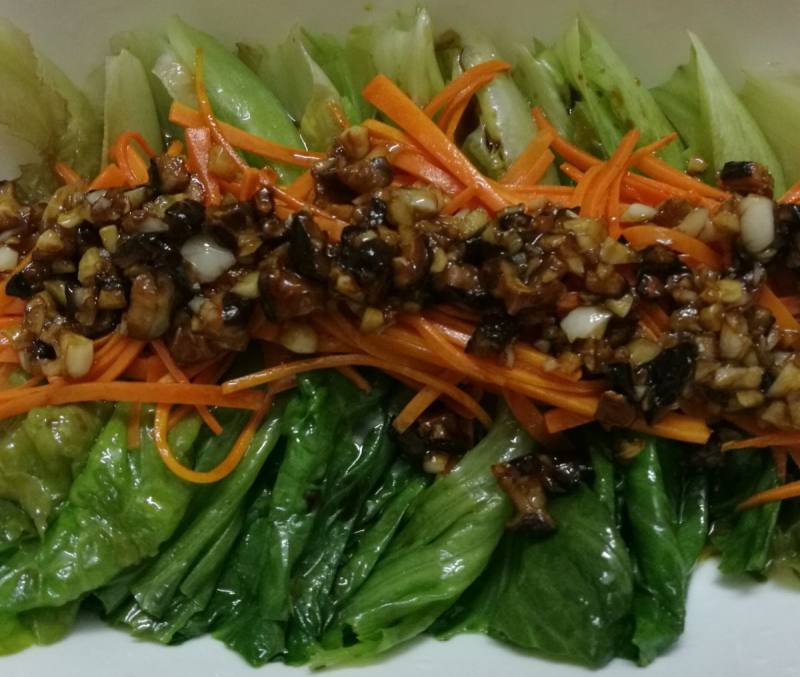 Steps for Cooking Oyster Sauce Lettuce