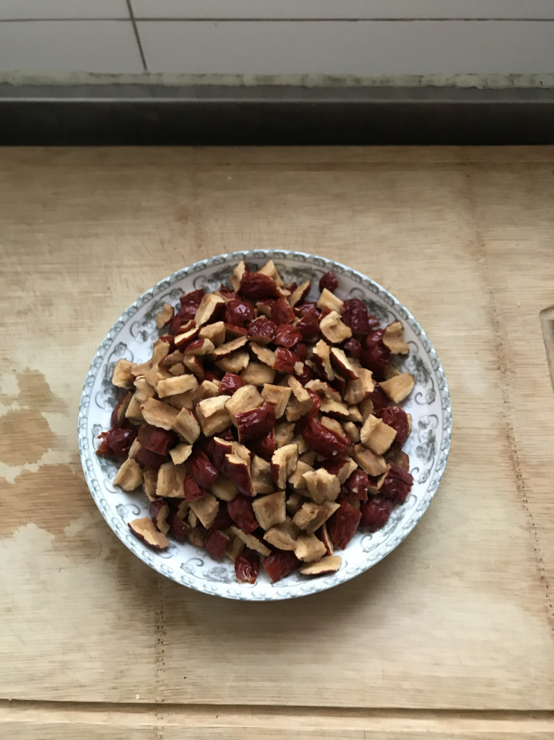 Steps for Making Date and Walnut Sticky Cakes