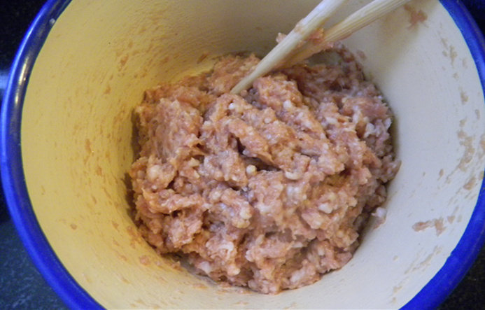 Steps for Cooking Radish and Pork Meatballs in Broth