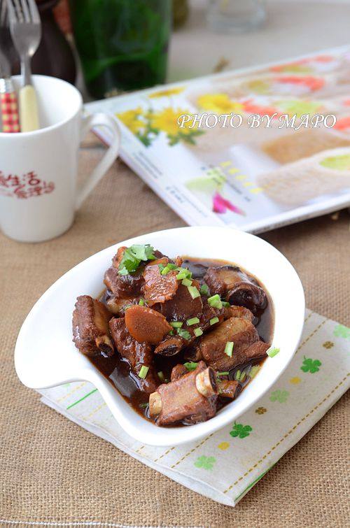 Old Dish with a New Twist - Scallion Braised Pork Ribs