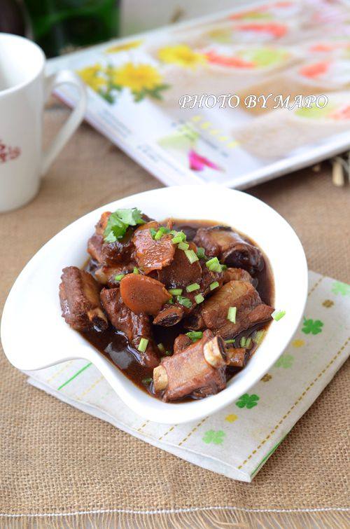 Old Dish with a New Twist - Scallion Braised Pork Ribs