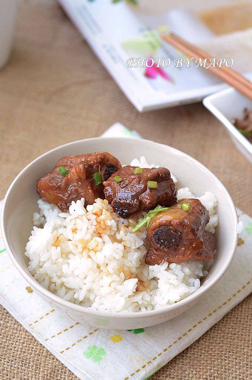 Old Dish with a New Twist - Scallion Braised Pork Ribs