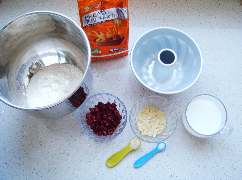 Cooking Steps for Cranberry Loaf by Guguhoff