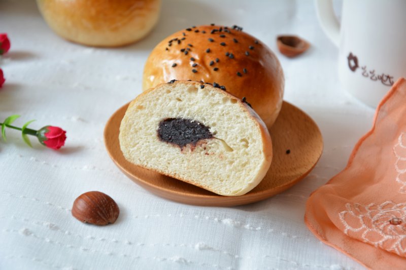 Brown Wheat Red Bean Bun