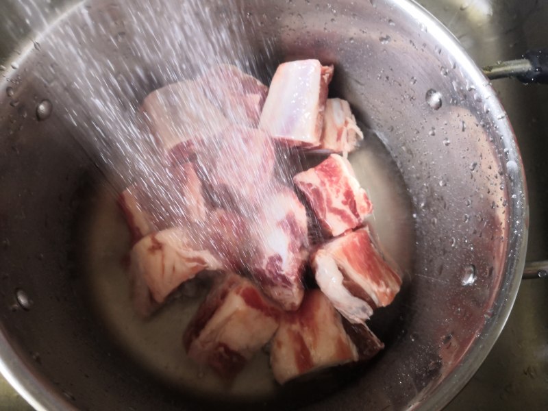 Steps to Cook Mung Bean Bitter Gourd Pork Rib Soup