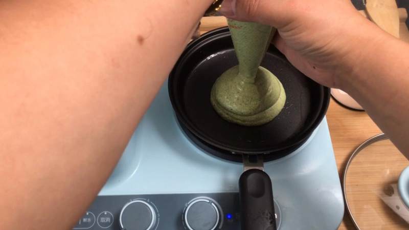 4th Matcha Recipe - Matcha Souffle Pancakes (No Baking Powder Version) Cooking Steps
