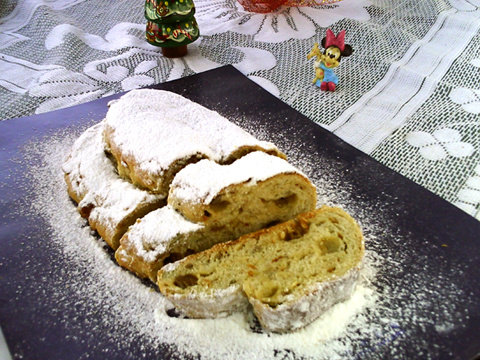 Christmas Bread: Stollen